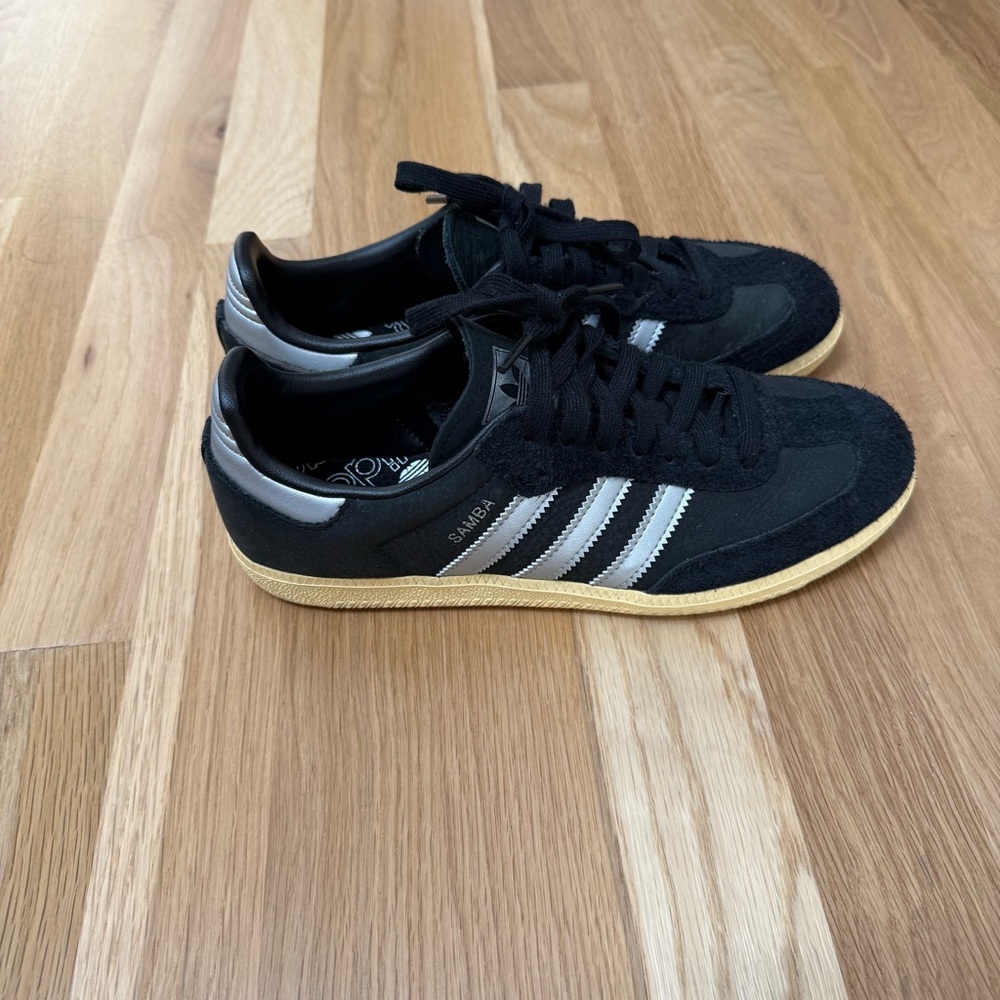 Adidas Sambas Women's Black/Silver 7.5